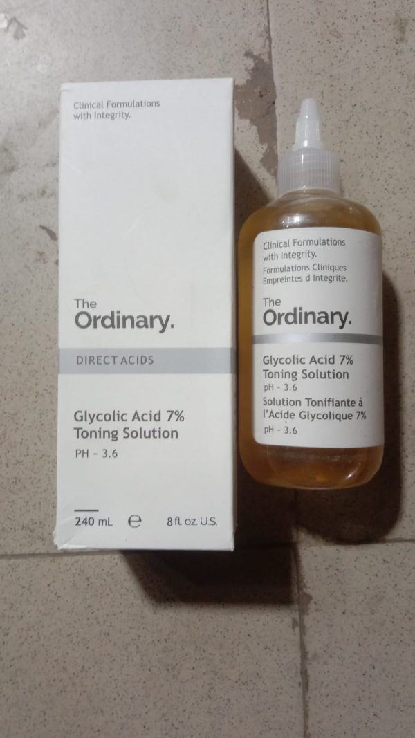 The Ordinary Glycolic Acid 7% Toning Solution – Exfoliating Face Toner For Radiant Skin, Removes Dead Skin Cells, Brightens & Smoothens, 240ml